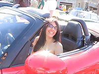 Video be beneficial to a chubby phase flashing her large gut and pussy