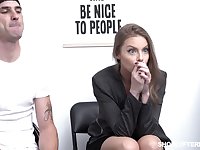 Britney Amber, a busty thief, knows no matter what involving use sex involving escape say no to troubles when affronting